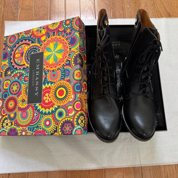 Embassy London Dinah Boots Women's Size 8